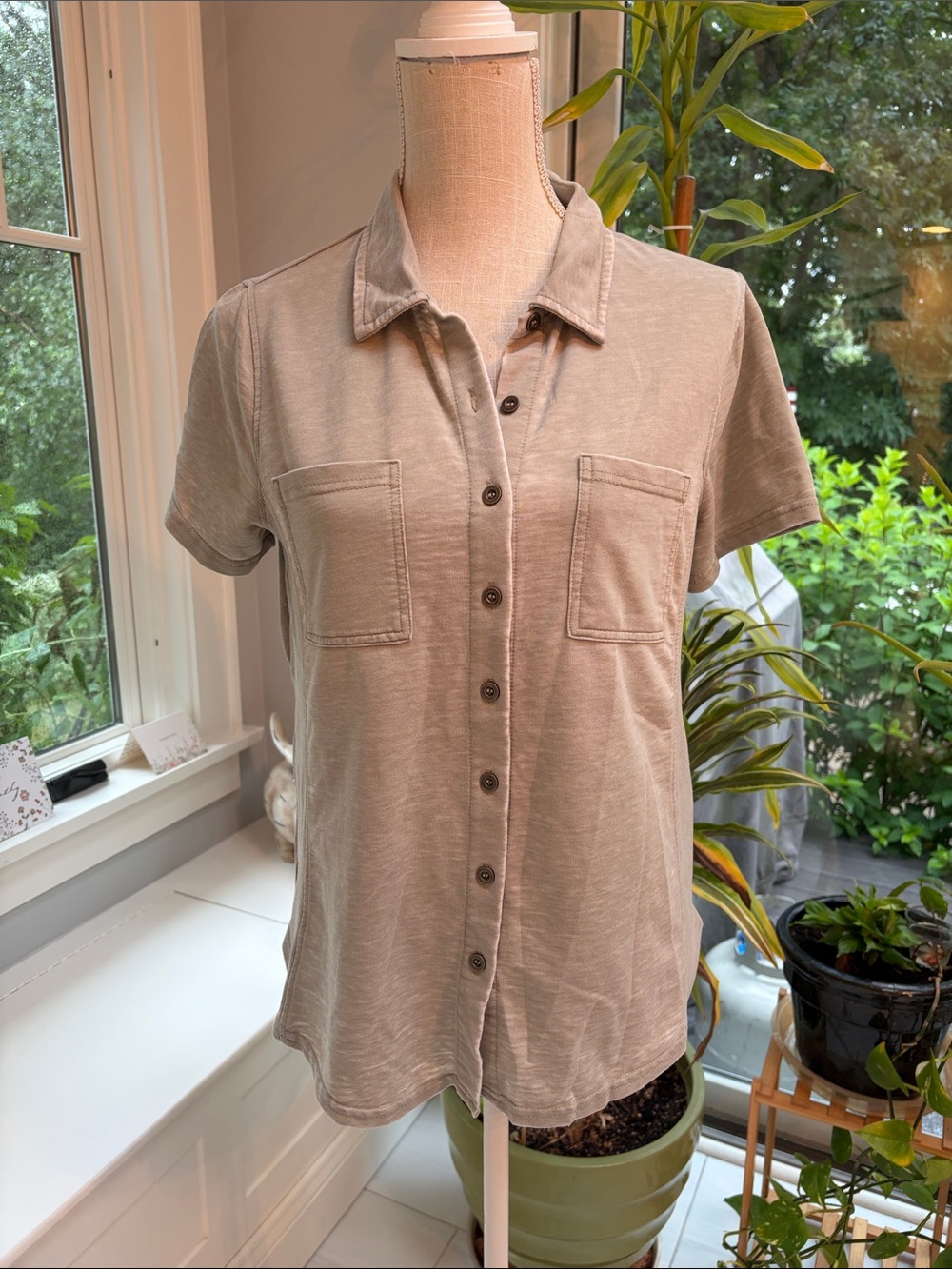 Jane and Delancey Short Sleeve Button Front Top